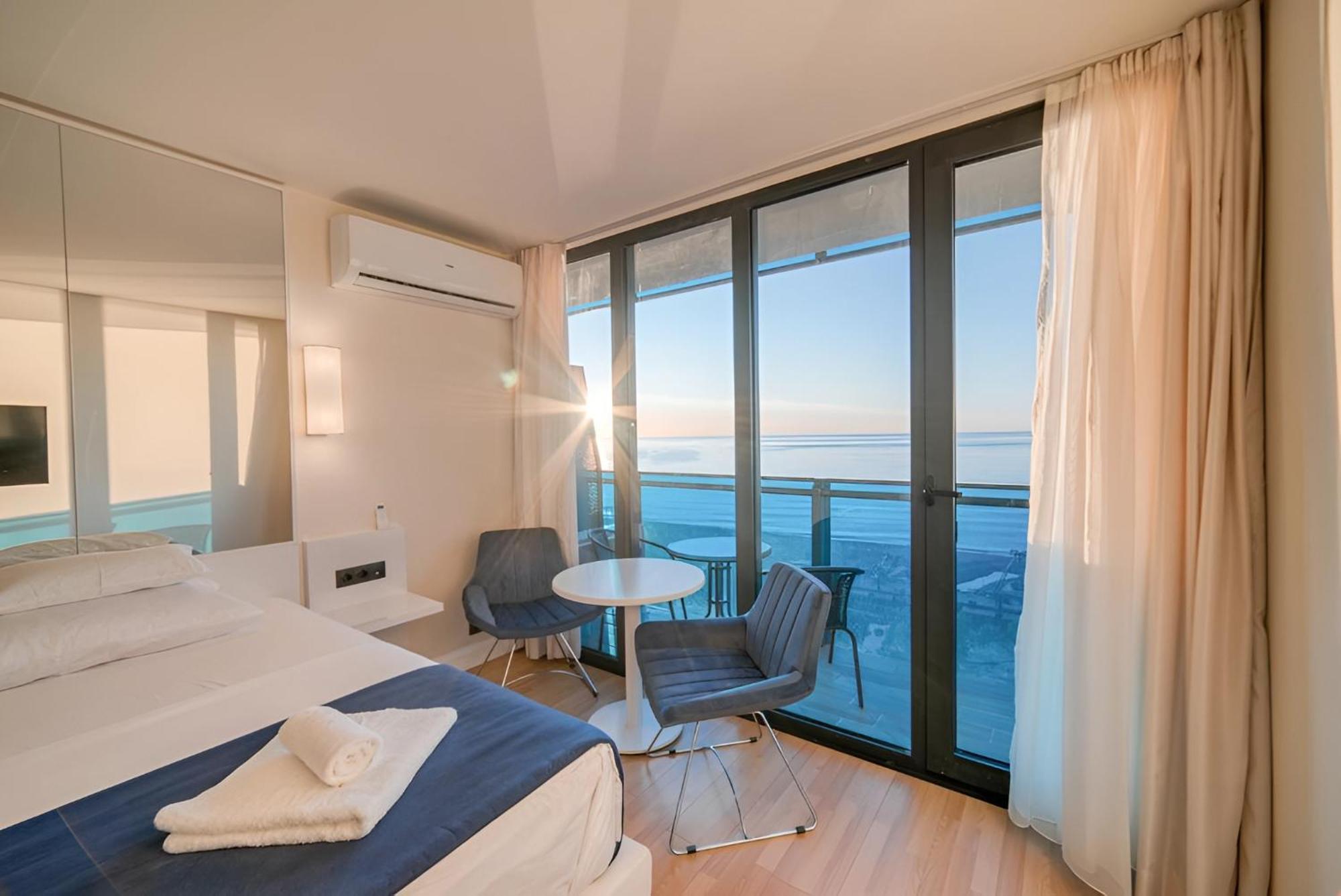Orbi Batumi City Beach View Hotel Kültér fotó