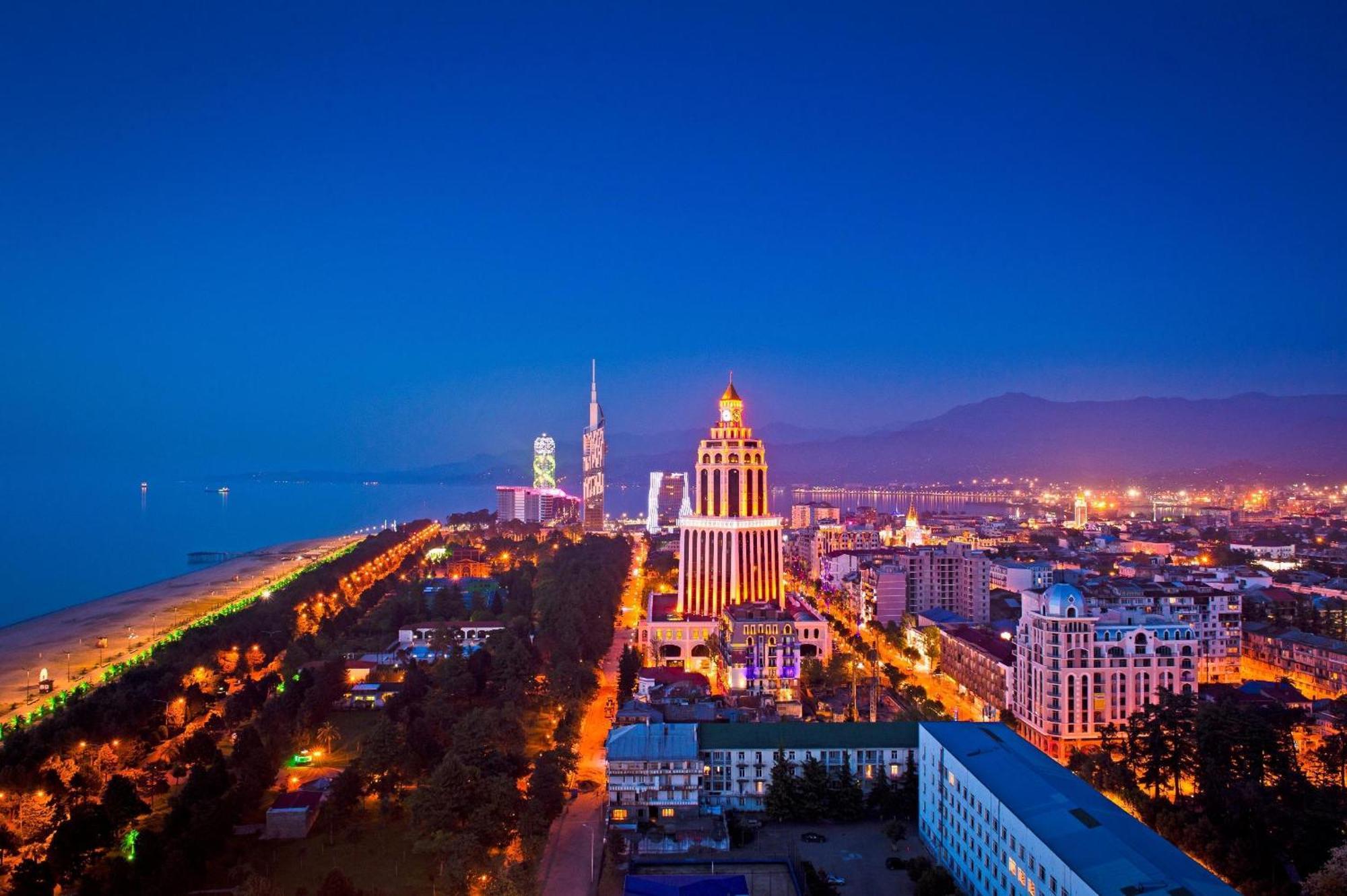 Orbi Batumi City Beach View Hotel Kültér fotó