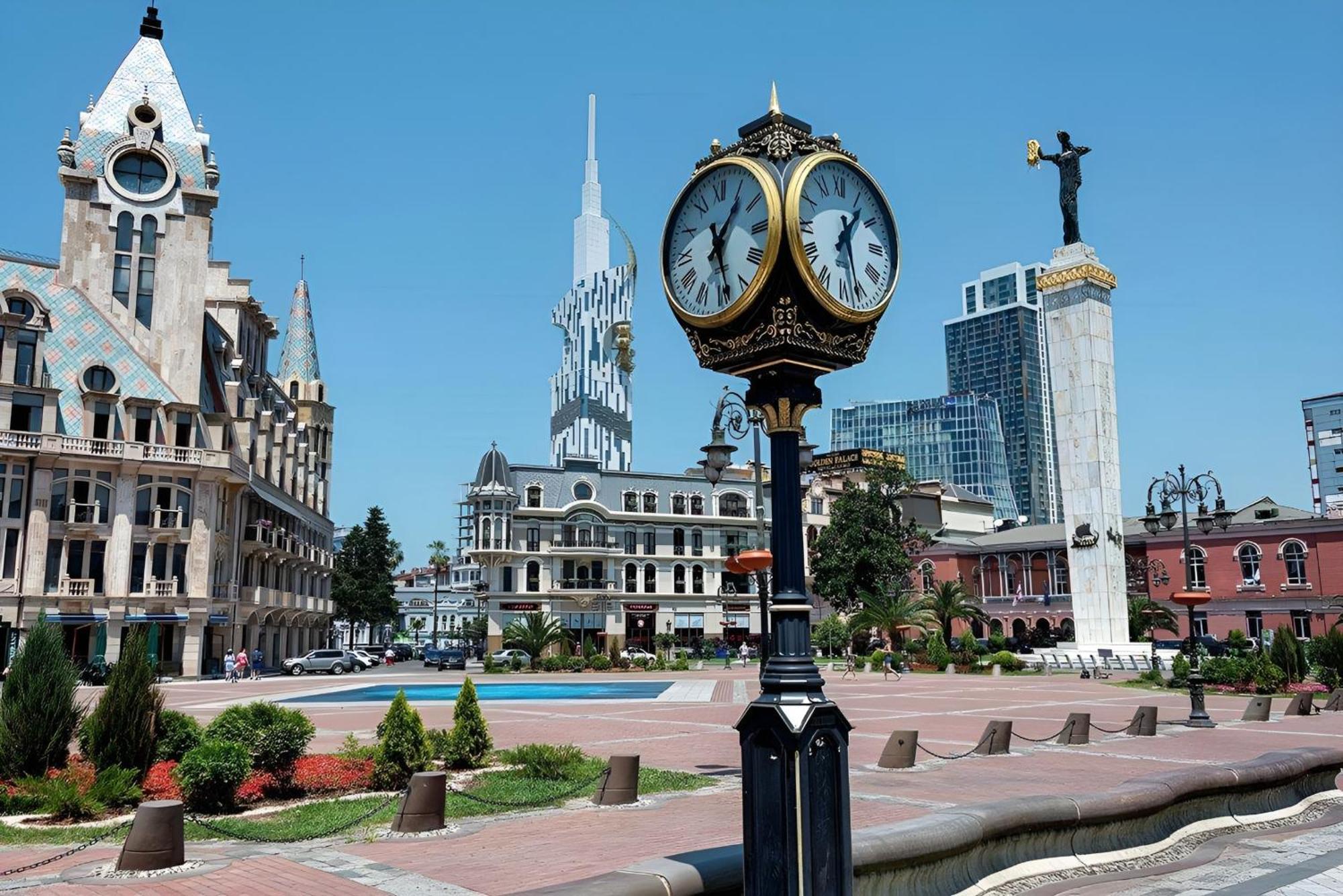 Orbi Batumi City Beach View Hotel Kültér fotó